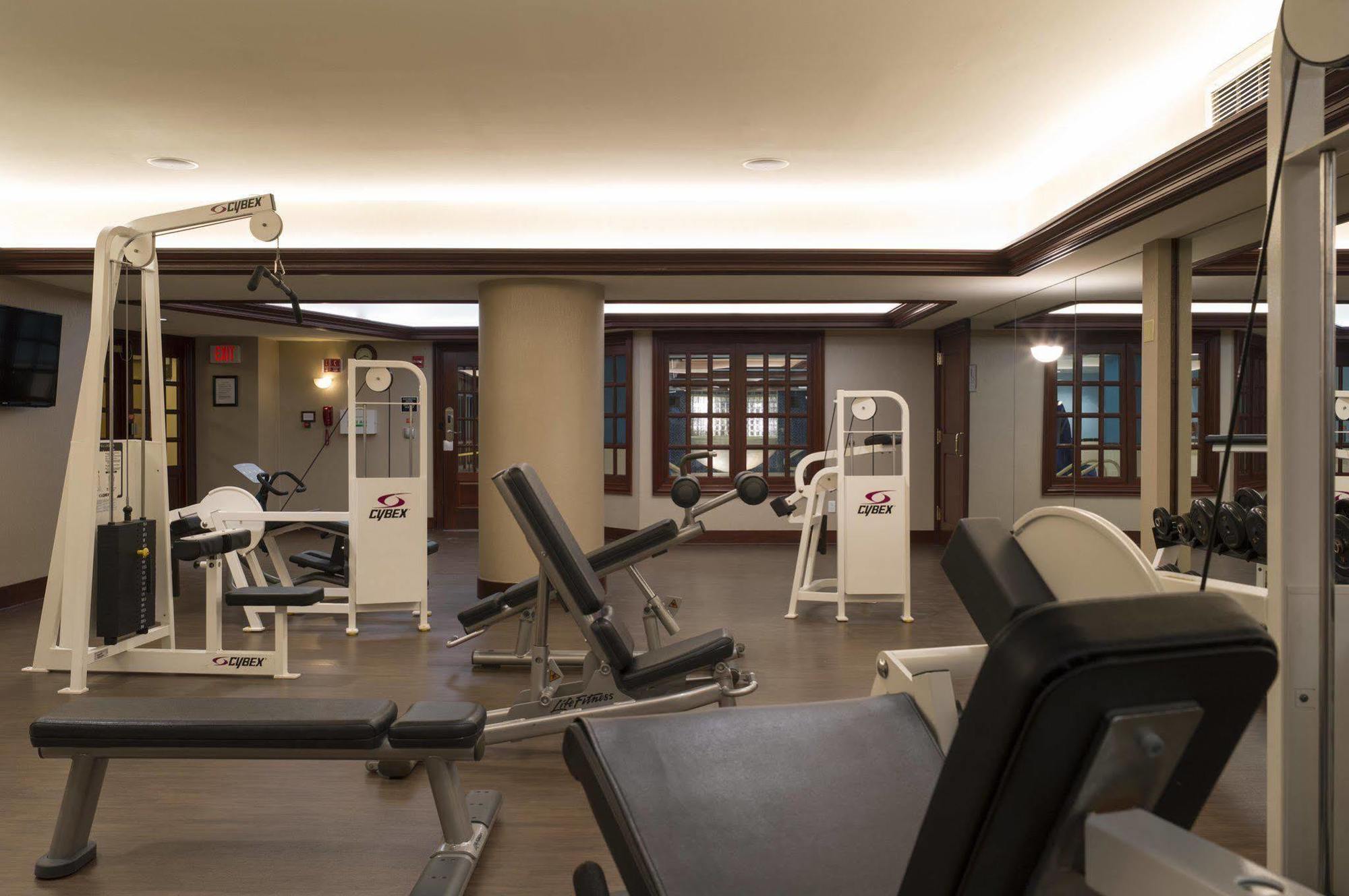 Element Downtown Hotel 3*